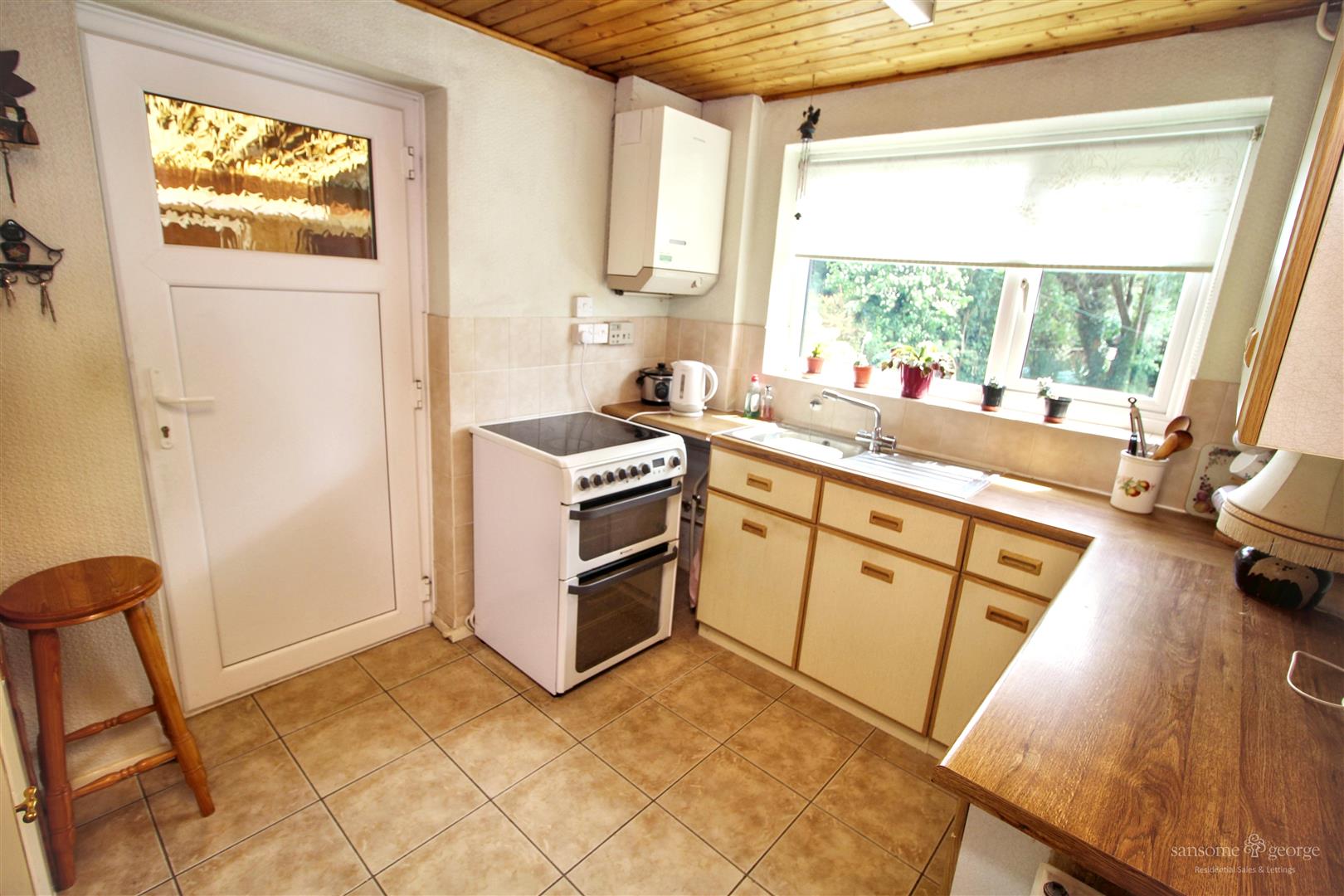 Fairford Road, Tilehurst, Reading